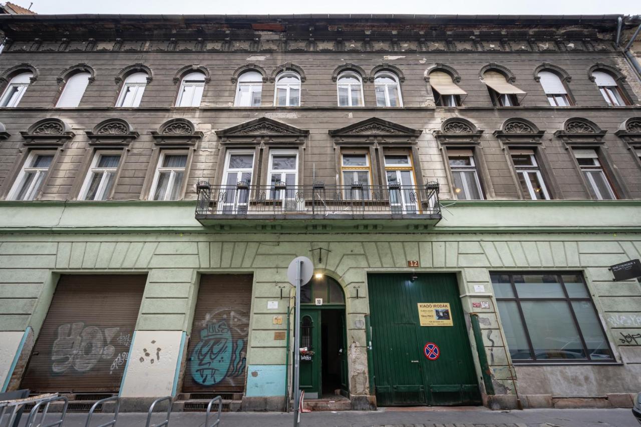Live Star Apartment Budapest Exterior photo